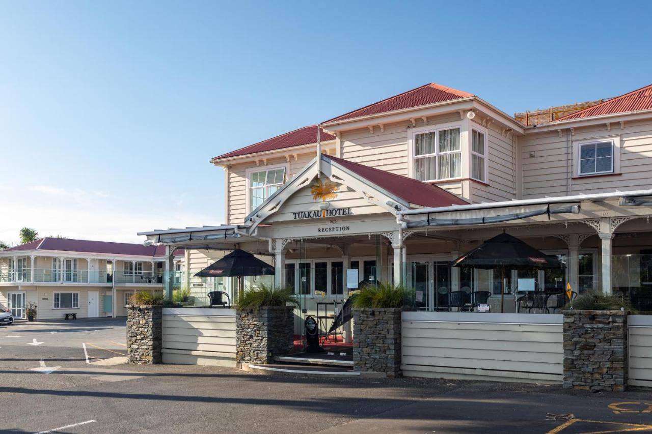 Tuakau Hotel Exterior photo